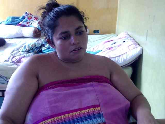 mia-naughty webcam