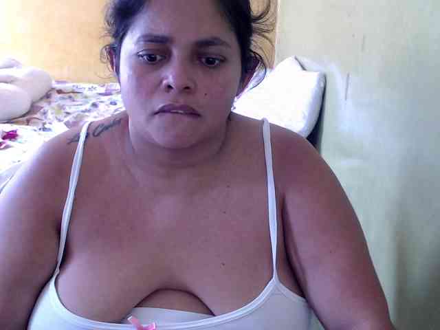 mia-naughty webcam