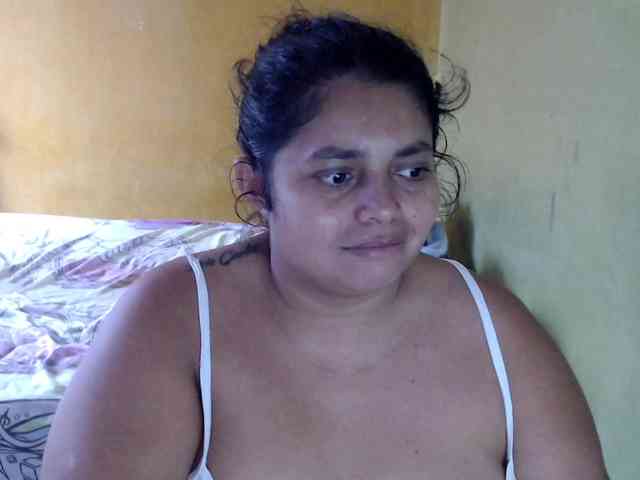 mia-naughty webcam