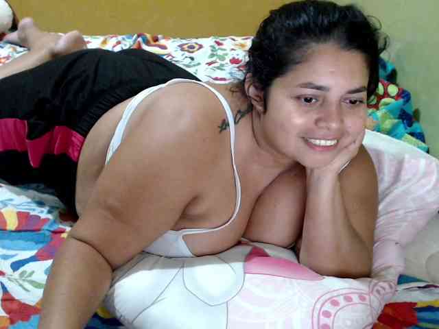 mia-naughty webcam