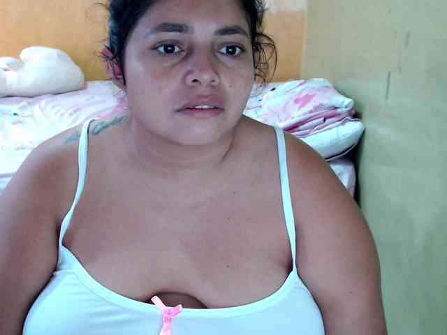 mia-naughty webcam