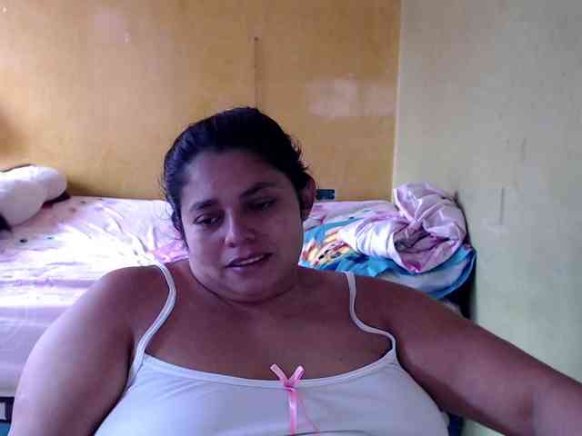 mia-naughty webcam