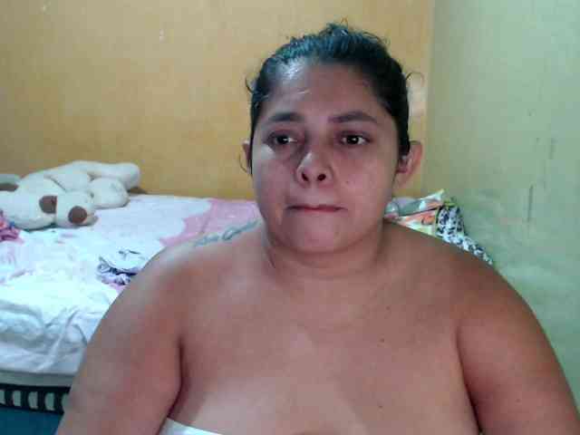 mia-naughty webcam