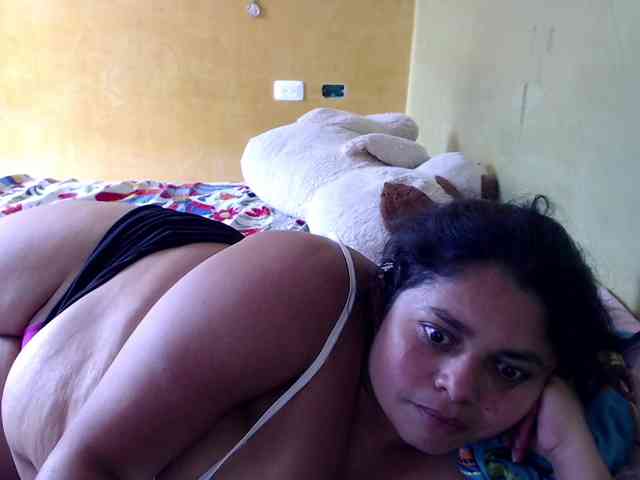 mia-naughty webcam