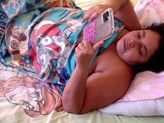 mia-naughty webcam