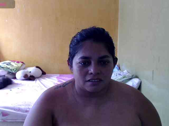 mia-naughty webcam