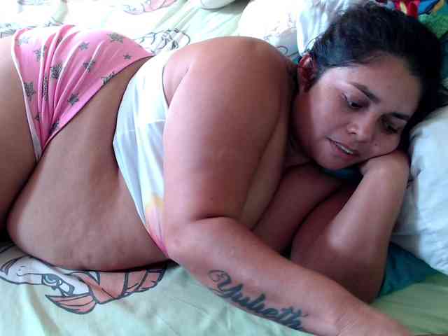 mia-naughty webcam
