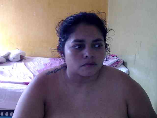 mia-naughty webcam