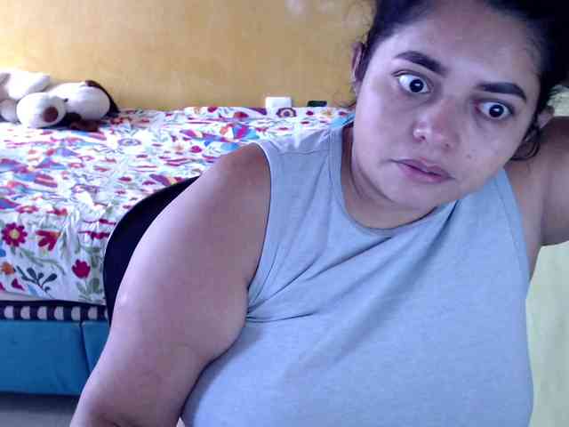 mia-naughty webcam
