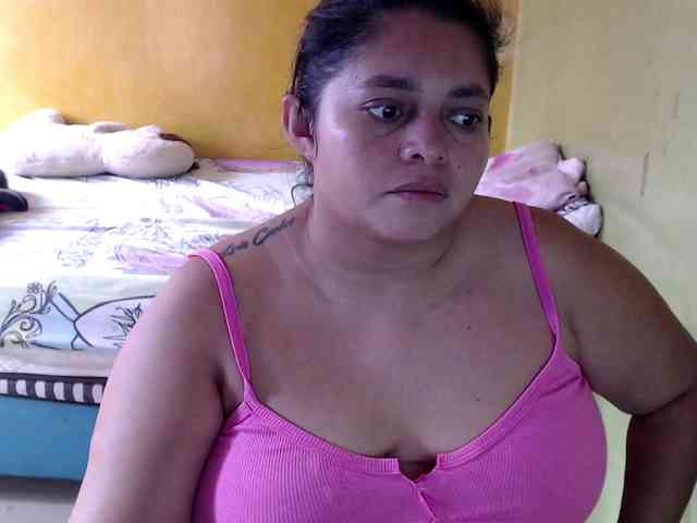mia-naughty webcam