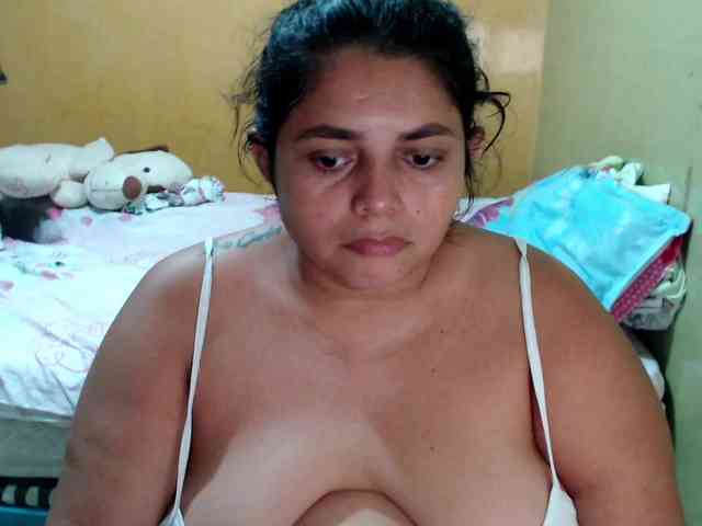 mia-naughty webcam