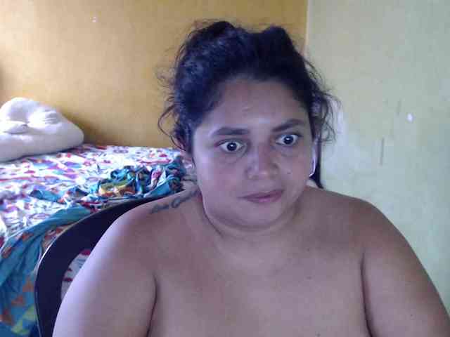mia-naughty webcam