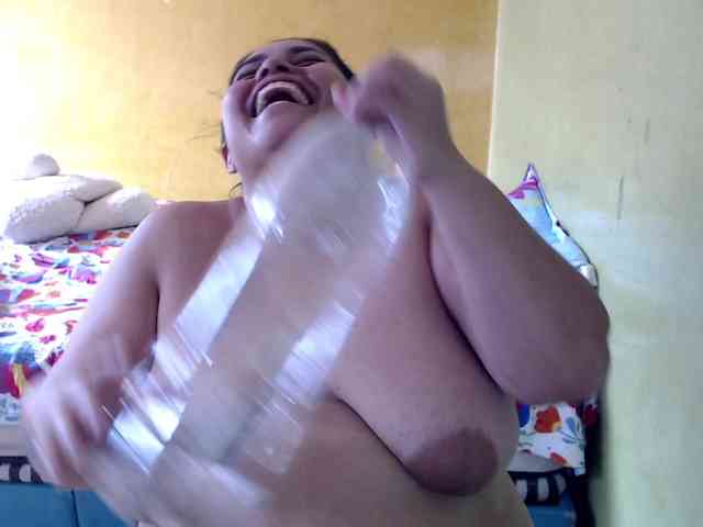mia-naughty's live room