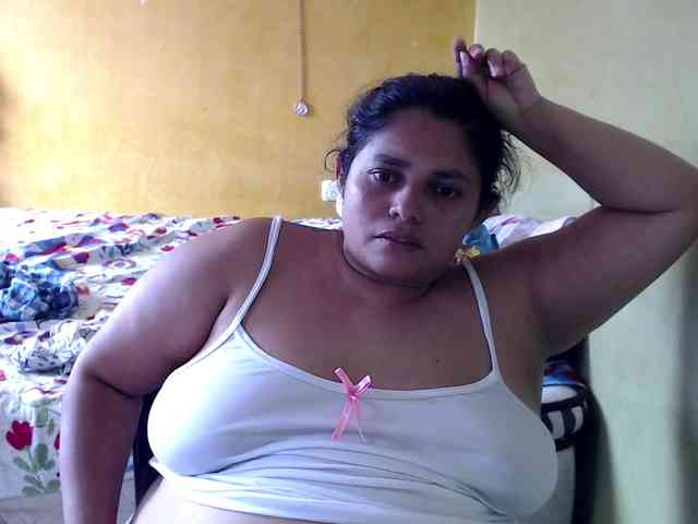 mia-naughty webcam
