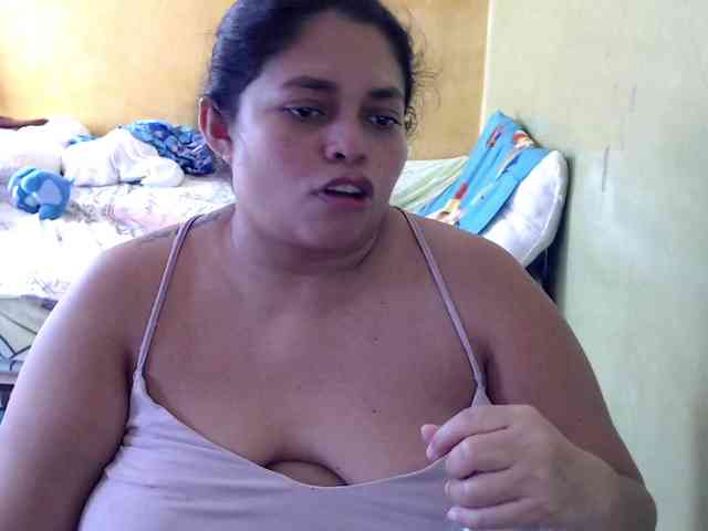 mia-naughty webcam