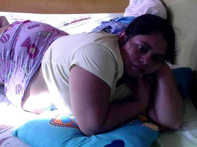 mia-naughty webcam