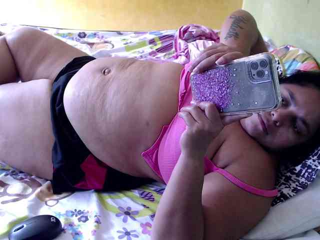 mia-naughty webcam