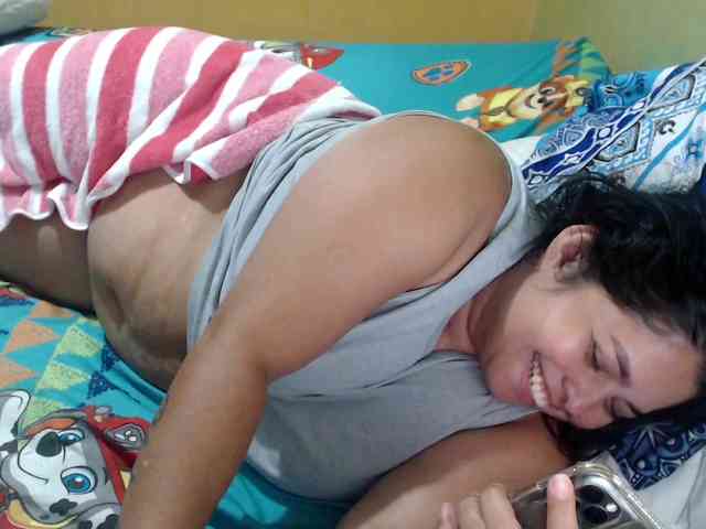 mia-naughty webcam