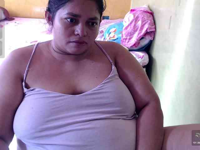 mia-naughty webcam