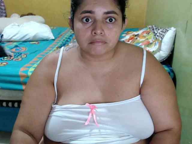 mia-naughty webcam