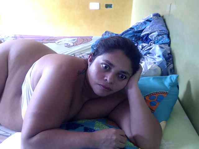 mia-naughty webcam