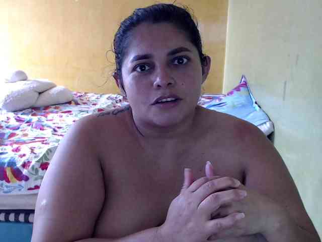 mia-naughty webcam