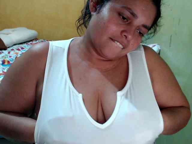 mia-naughty webcam