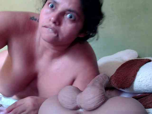 mia-naughty webcam