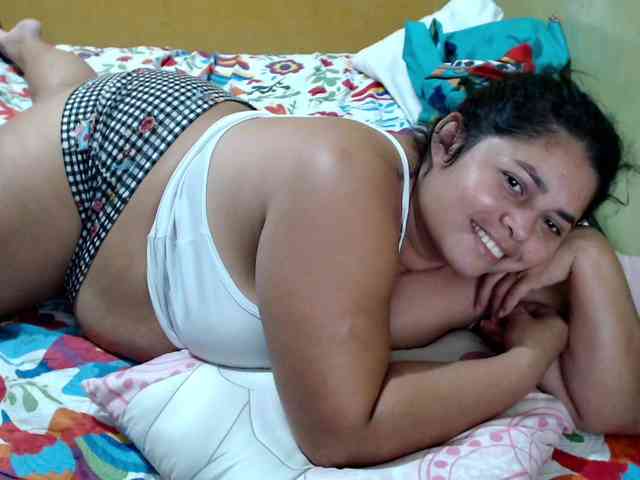 mia-naughty webcam