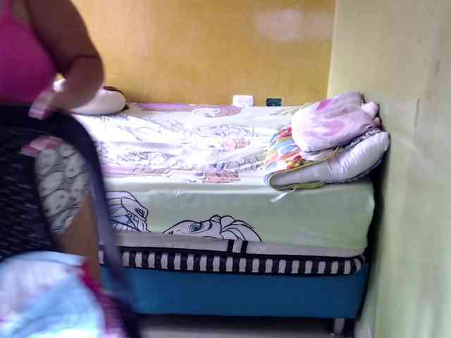 mia-naughty webcam
