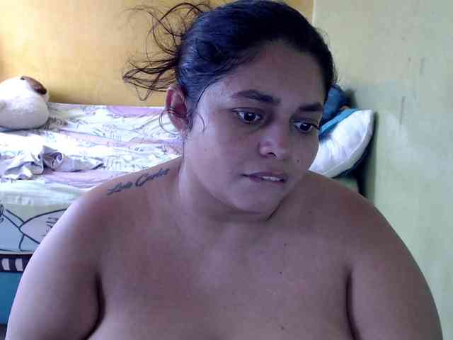 mia-naughty webcam