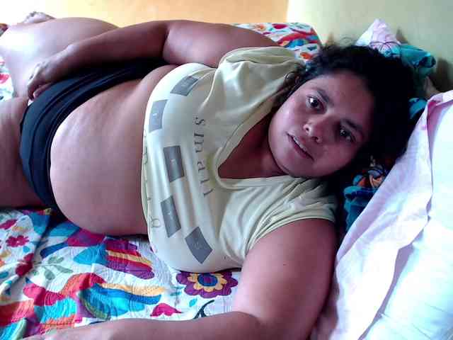 mia-naughty webcam