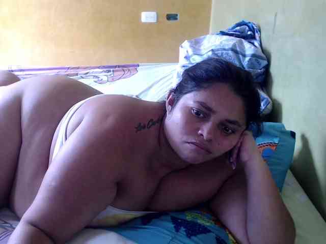 mia-naughty webcam