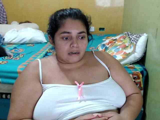 mia-naughty webcam