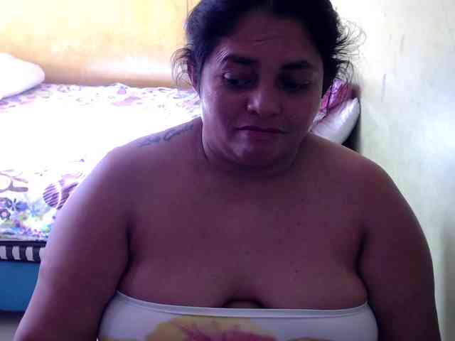 mia-naughty webcam