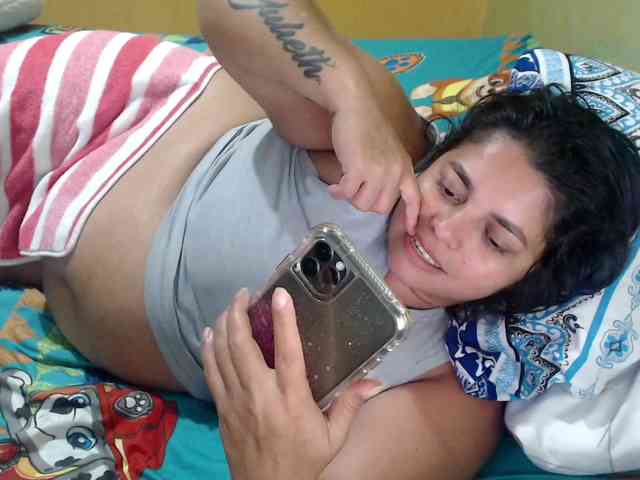 mia-naughty webcam
