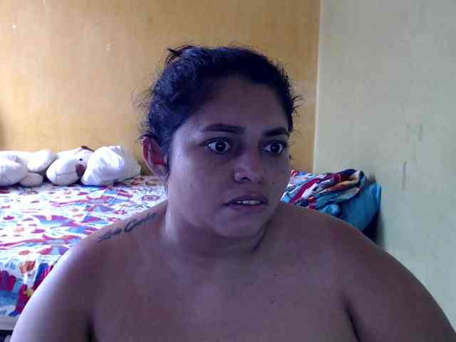 mia-naughty webcam