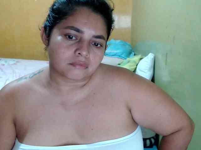 mia-naughty webcam