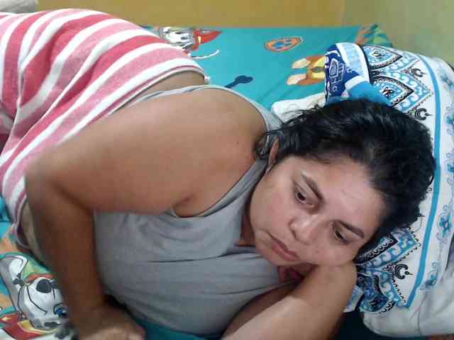 mia-naughty webcam