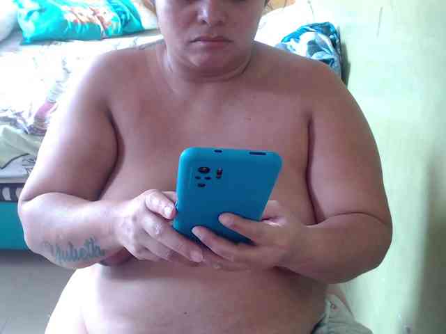mia-naughty webcam