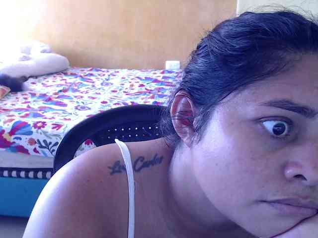 mia-naughty webcam
