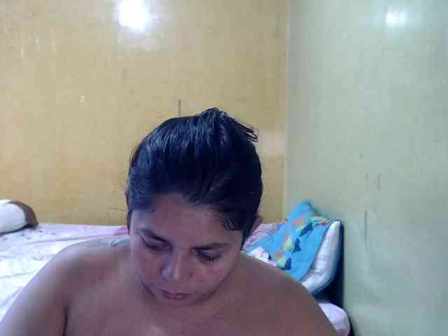 mia-naughty webcam