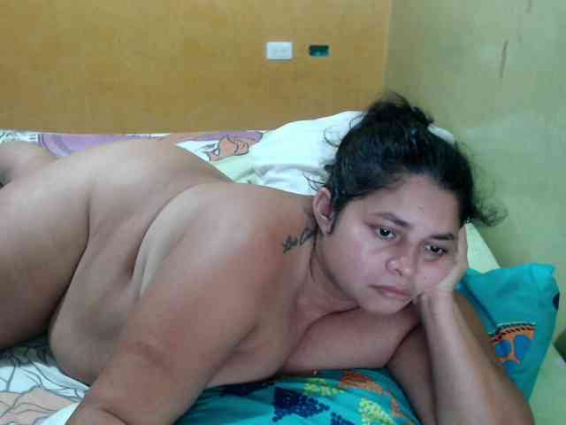 mia-naughty webcam