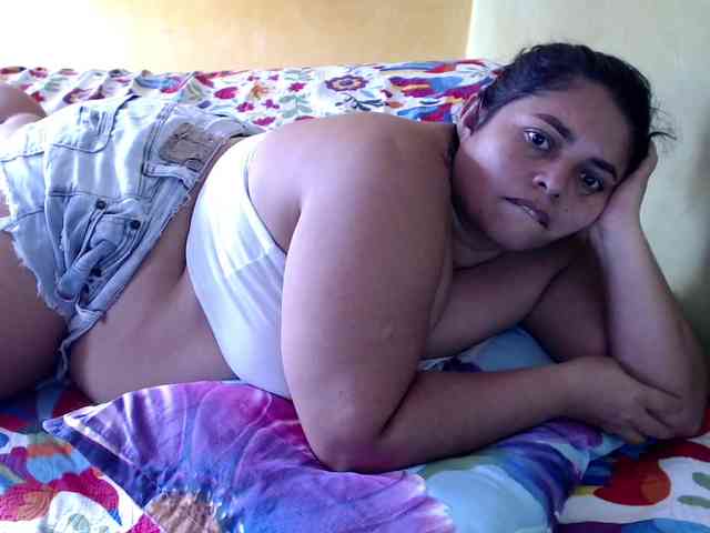 mia-naughty webcam