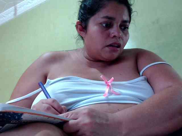 mia-naughty webcam