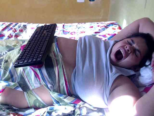 mia-naughty webcam