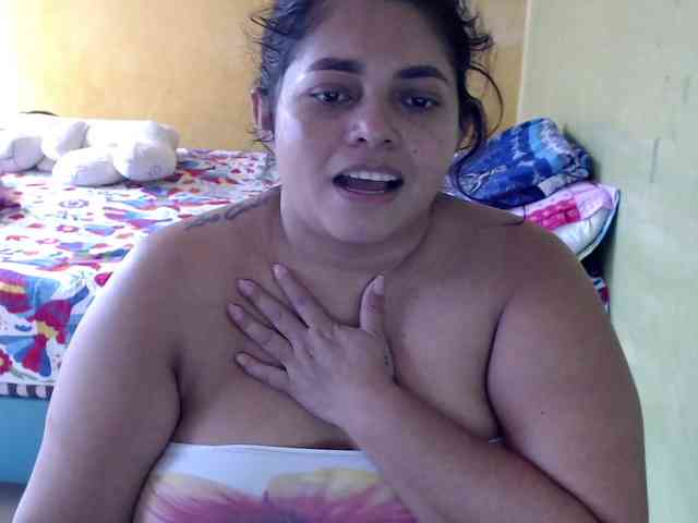 mia-naughty webcam