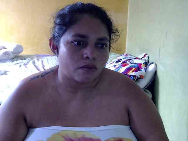 mia-naughty webcam