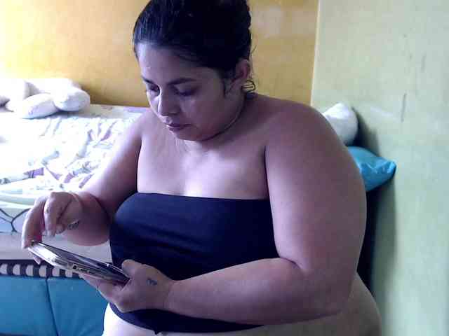 mia-naughty webcam