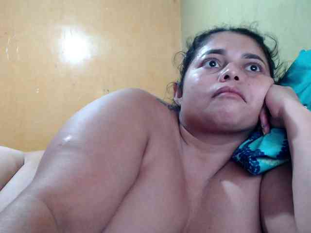 mia-naughty webcam